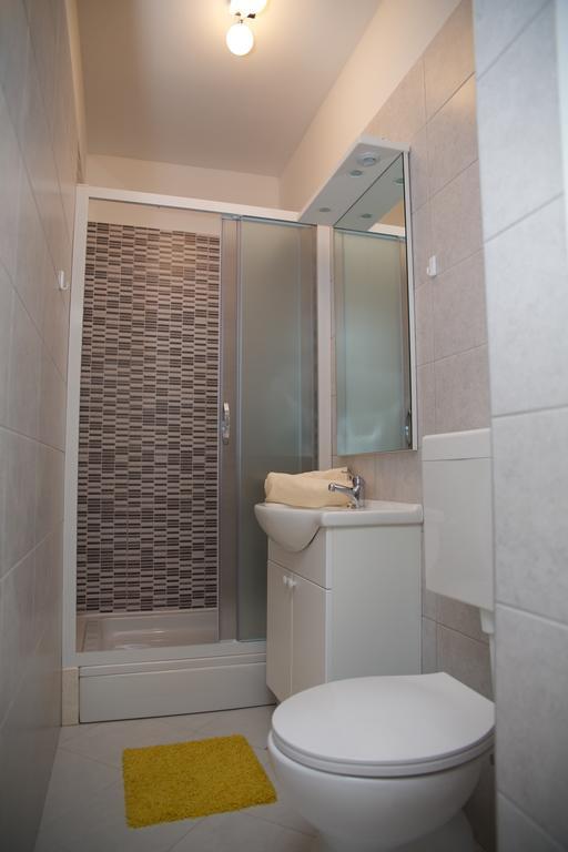 Banic Apartments With Pool Biograd Na Moru Rum bild