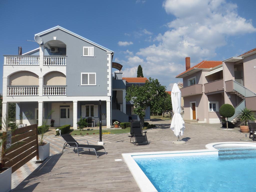 Banic Apartments With Pool Biograd Na Moru Exteriör bild
