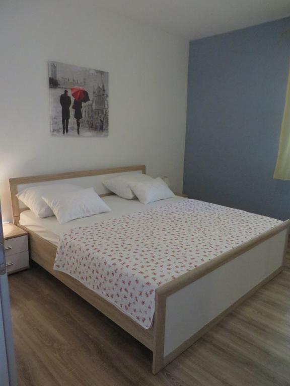 Banic Apartments With Pool Biograd Na Moru Exteriör bild