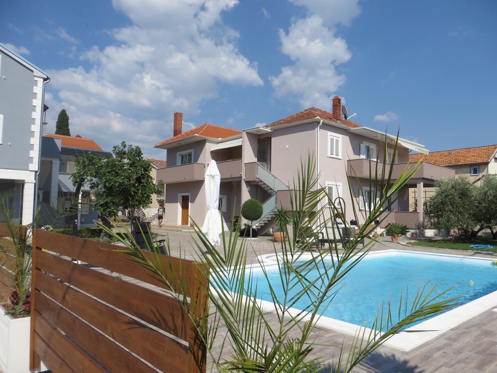 Banic Apartments With Pool Biograd Na Moru Exteriör bild