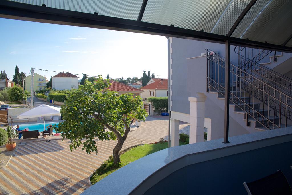 Banic Apartments With Pool Biograd Na Moru Rum bild
