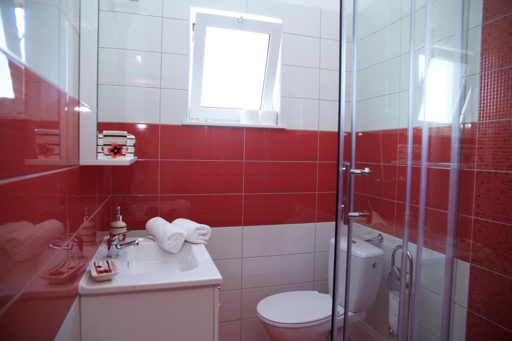Banic Apartments With Pool Biograd Na Moru Rum bild