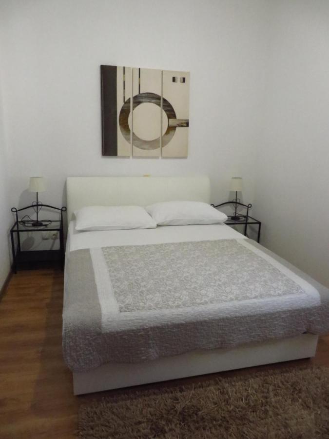 Banic Apartments With Pool Biograd Na Moru Exteriör bild